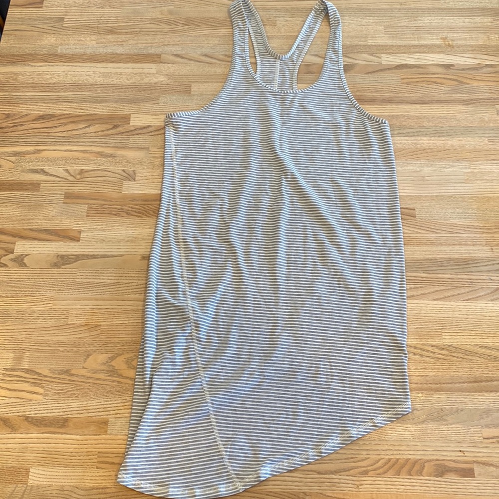 Lululemon tank